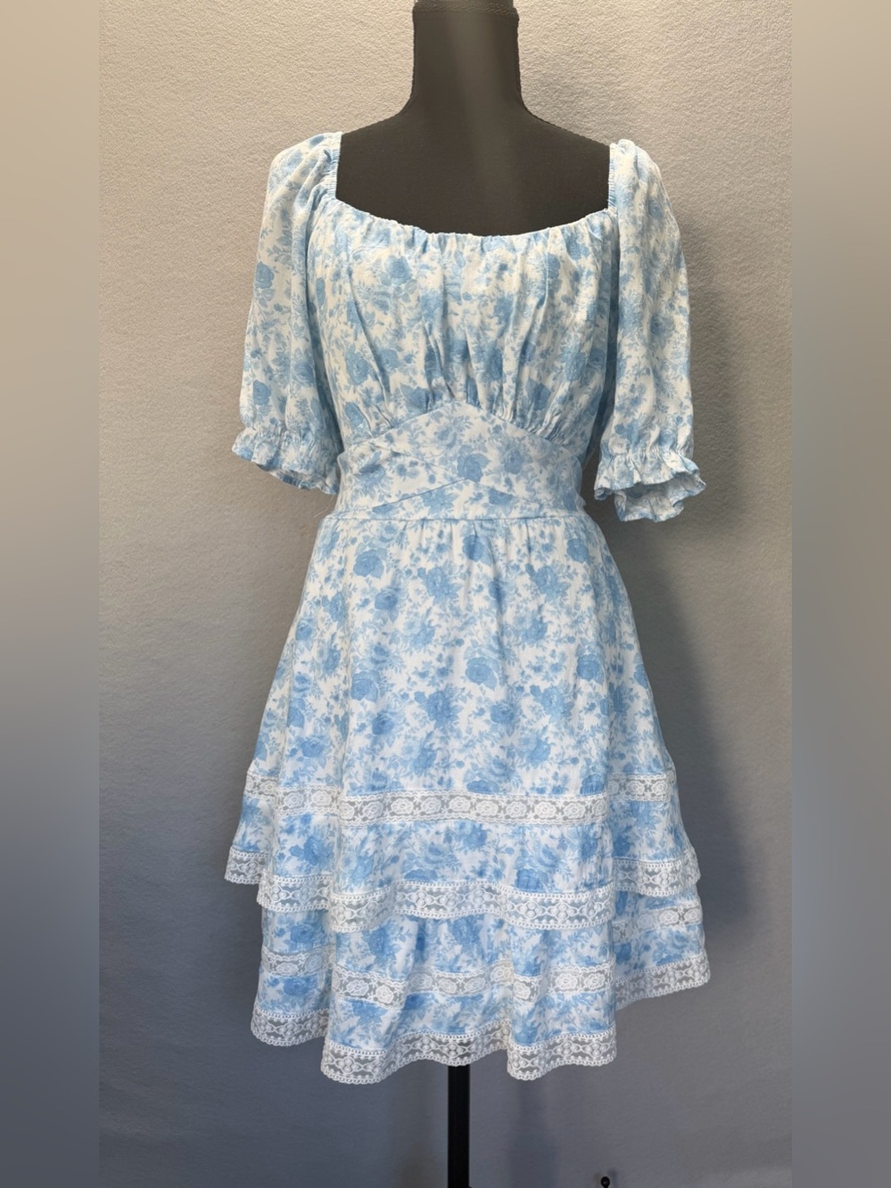 Arula Ruffled Mini Dress Floral s1X Women’s Blue/White Bishop Sleeve Lined